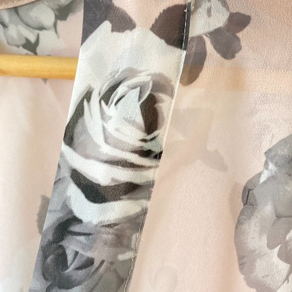 H&M Divided Women’s Baby Pink Grey Floral Chiffon Feel Kimono Top UK Size M - Picture 10 of 15